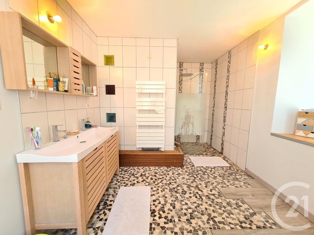 Afficher la photo en grand Appartement F4 à vendre - 4 pièces - 103.0 m2 - CHARQUEMONT - 25 - FRANCHE-COMTE - Century 21 L'Immobilier Nouveau