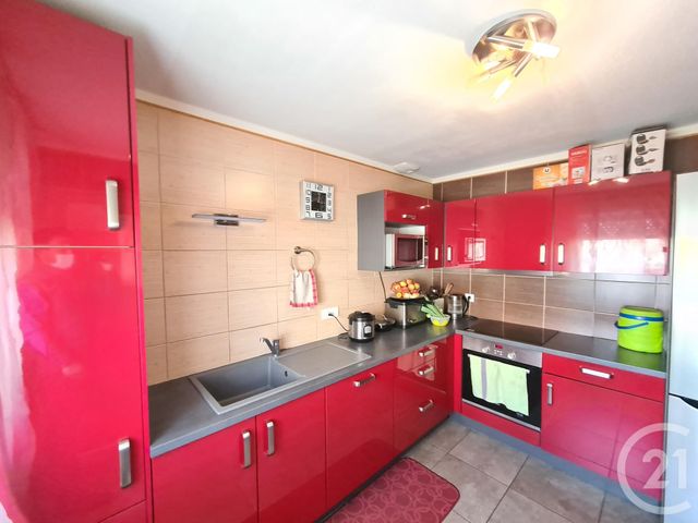 Afficher la photo en grand Appartement F4 à vendre - 4 pièces - 90.0 m2 - LE RUSSEY - 25 - FRANCHE-COMTE - Century 21 L'Immobilier Nouveau