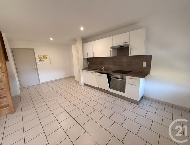 Appartement F3 à louer - 3 pièces - 72.42 m2 - CHARQUEMONT - 25 - FRANCHE-COMTE - Century 21 Avenir Immobilier
