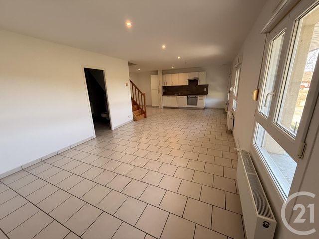 Appartement F3 à louer - 3 pièces - 72.42 m2 - CHARQUEMONT - 25 - FRANCHE-COMTE - Century 21 Avenir Immobilier