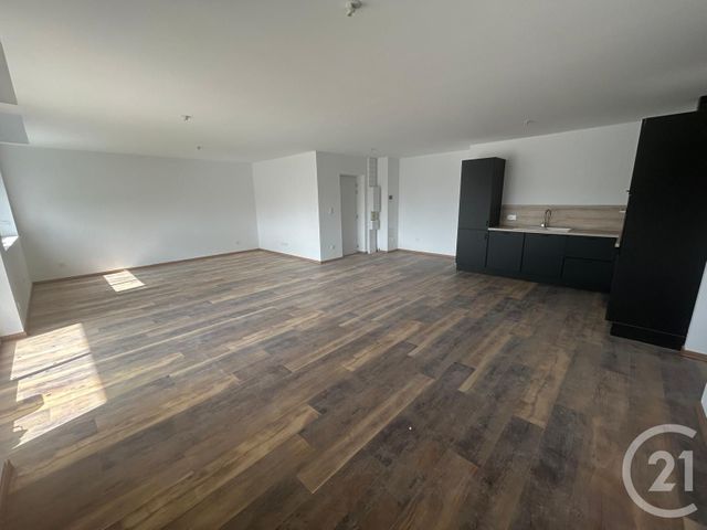 Appartement F4 à louer - 4 pièces - 93.4 m2 - CHARQUEMONT - 25 - FRANCHE-COMTE - Century 21 Avenir Immobilier
