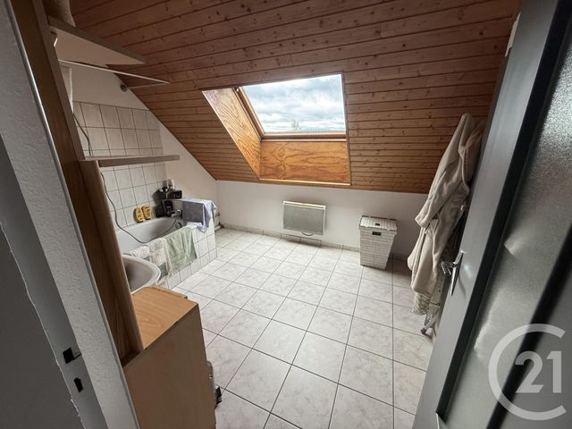 Appartement F3 à louer - 4 pièces - 80.0 m2 - CHARQUEMONT - 25 - FRANCHE-COMTE - Century 21 Avenir Immobilier