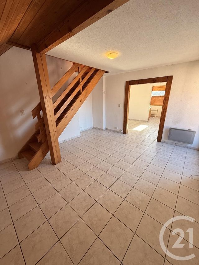 Appartement F5 à louer - 5 pièces - 68.0 m2 - CHARQUEMONT - 25 - FRANCHE-COMTE - Century 21 Avenir Immobilier