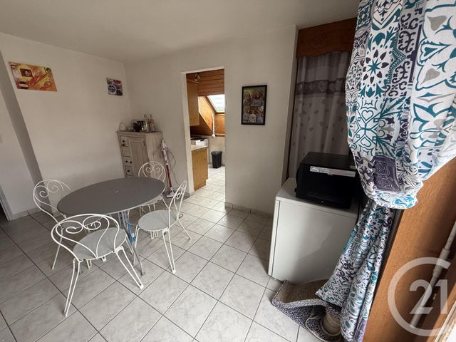 Appartement F3 à louer - 4 pièces - 80.0 m2 - CHARQUEMONT - 25 - FRANCHE-COMTE - Century 21 Avenir Immobilier