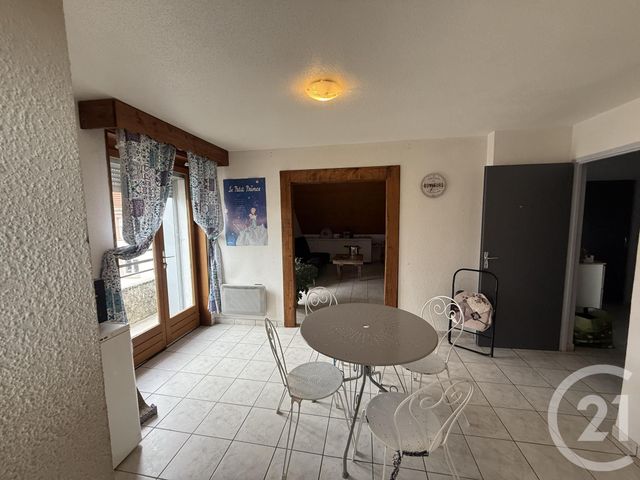 Appartement F3 à louer - 4 pièces - 80.0 m2 - CHARQUEMONT - 25 - FRANCHE-COMTE - Century 21 Avenir Immobilier