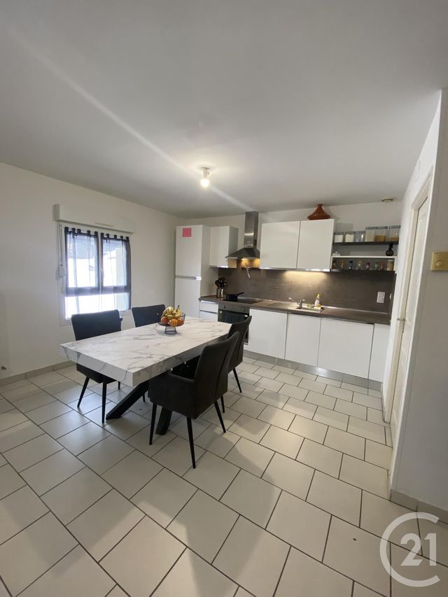 Appartement F4 à louer - 4 pièces - 87.5 m2 - CHARQUEMONT - 25 - FRANCHE-COMTE - Century 21 Avenir Immobilier