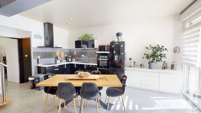 Appartement F4 à vendre - 4 pièces - 81.95 m2 - MAICHE - 25 - FRANCHE-COMTE - Century 21 Avenir Immobilier