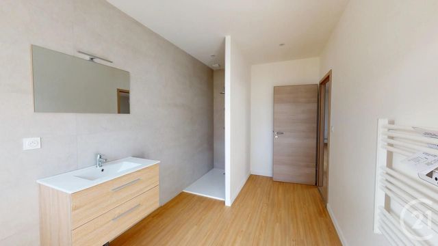 Appartement F4 à vendre - 4 pièces - 121.0 m2 - CHARQUEMONT - 25 - FRANCHE-COMTE - Century 21 Avenir Immobilier