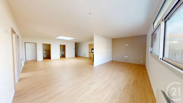 Appartement F4 à vendre - 4 pièces - 121.0 m2 - CHARQUEMONT - 25 - FRANCHE-COMTE - Century 21 Avenir Immobilier